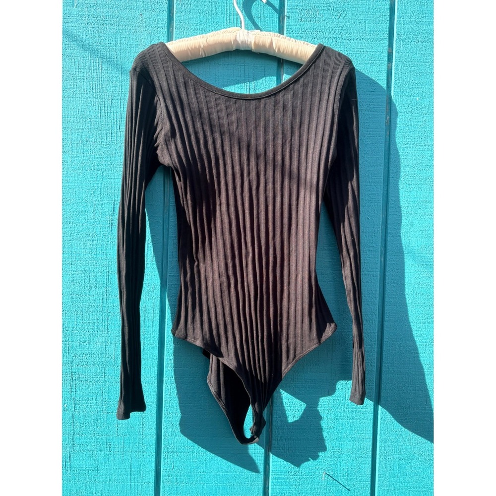 HM Black Ribbed Long Sleeve Open Back Crisscross‎ Bodysuit Womens Size Medium
